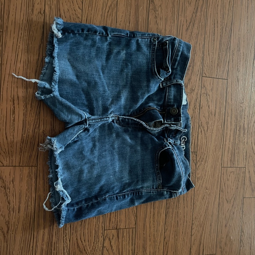 GAP shorts size 8